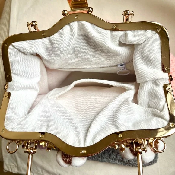 Handmade Crochet Frame Handbag - Picture 4 of 7